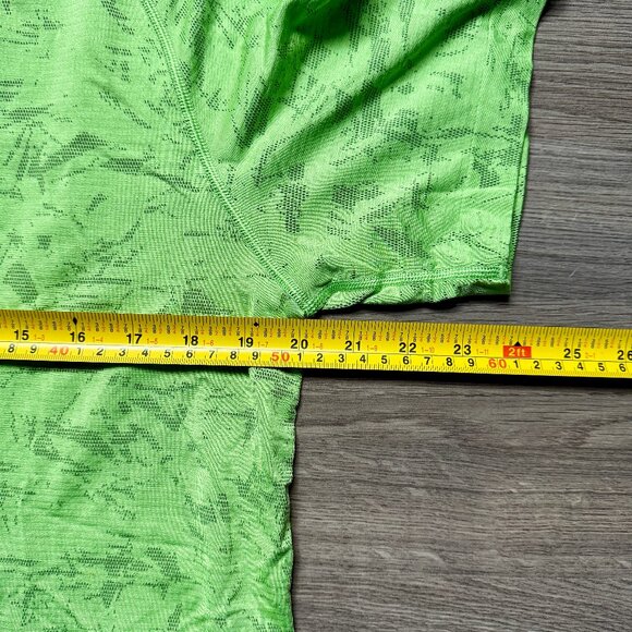 *NWOT Lululemon Men's Metal Vent Tech Short Sleeve Shirt 2.0 - Green - Picture 6 of 7